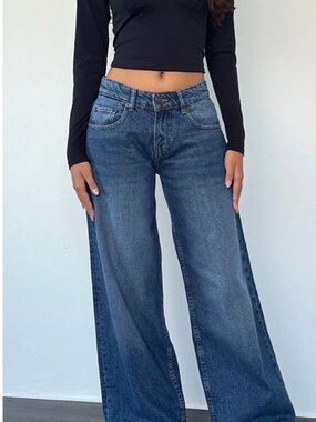 Motel Roomy Extra Wide Low Rise Jeans Size 30 Retail $95